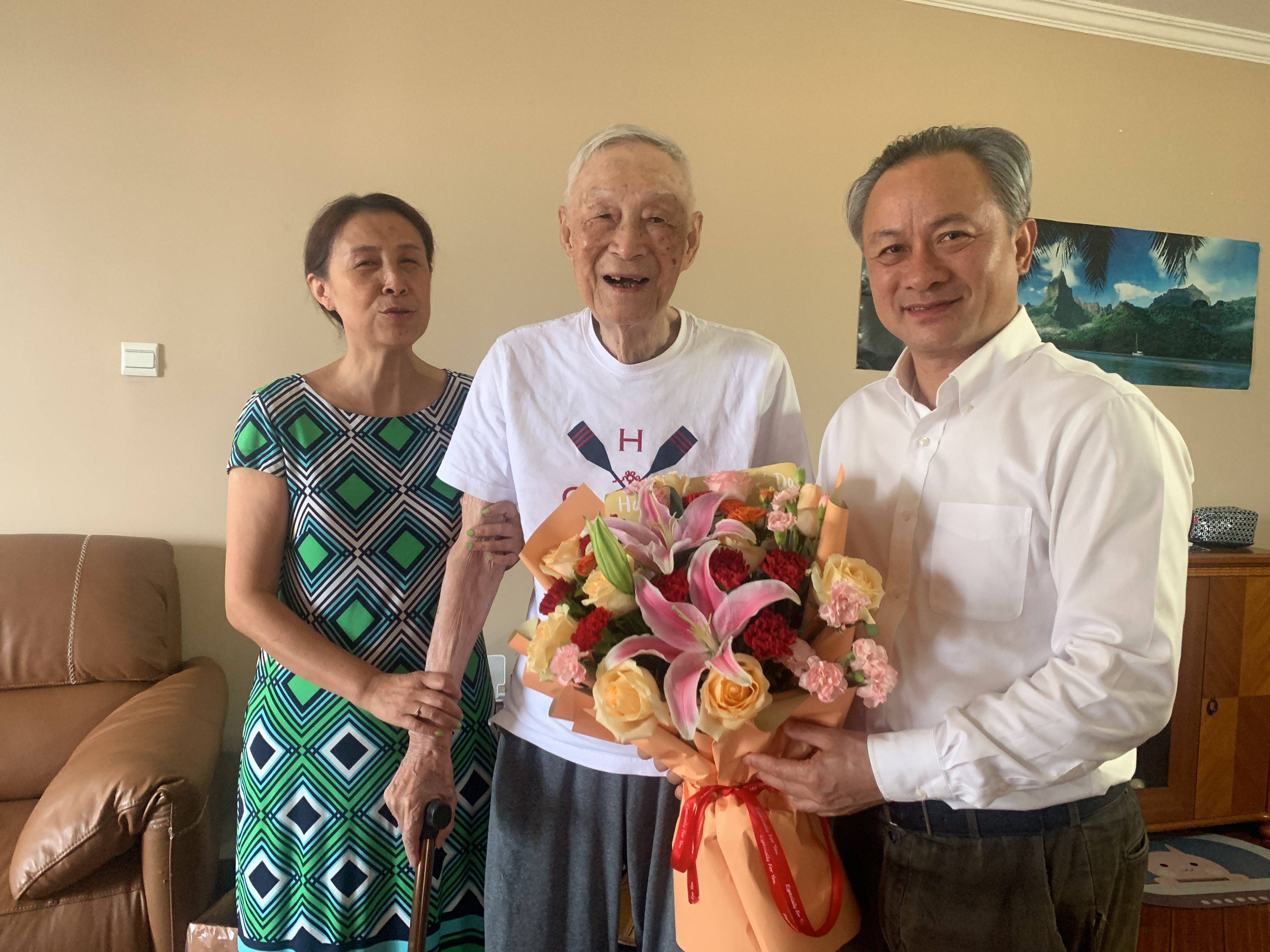 翁校长慰问 翁校长慰问